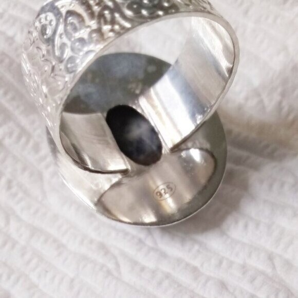 Blue Sodalite Ring - Southwestern Boho Style - Embossed Cigarband Shank Size 8.5 - Picture 8 of 9